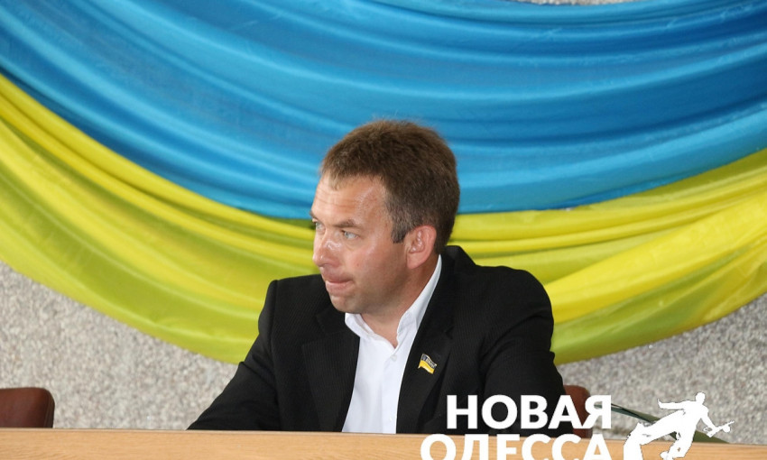 Скандальный глава Новоодесского райсовета Ипатенко взял себе в замы депутата от «Оппоблока»