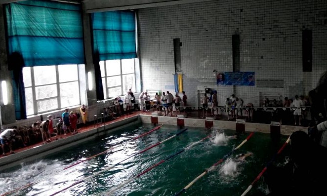В Николаеве закрыли еще один большой бассейн