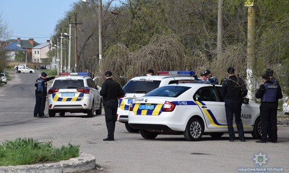 В Николаеве прошли полицейские учения: КОРДовцы штурмовали турбазу чтобы освободить заложника-инкассатора