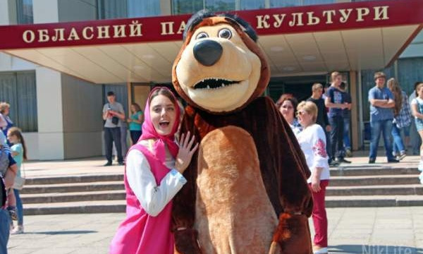 Дети в Николаеве официально "открыли" лето