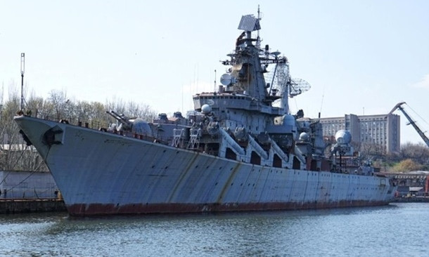Президент демилитаризовал крейсер Украина