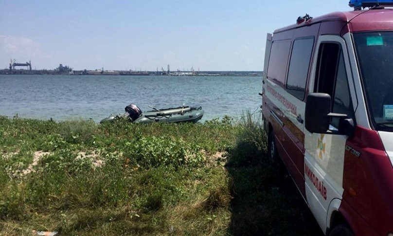 На Николаевщине ищут рыбака, пропавшего с яхты