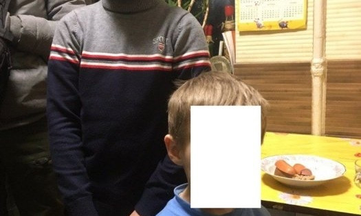 В Николаеве дети ушли от пьяных родителей - 10-летний мальчик тащил на себе 5-летнего брата