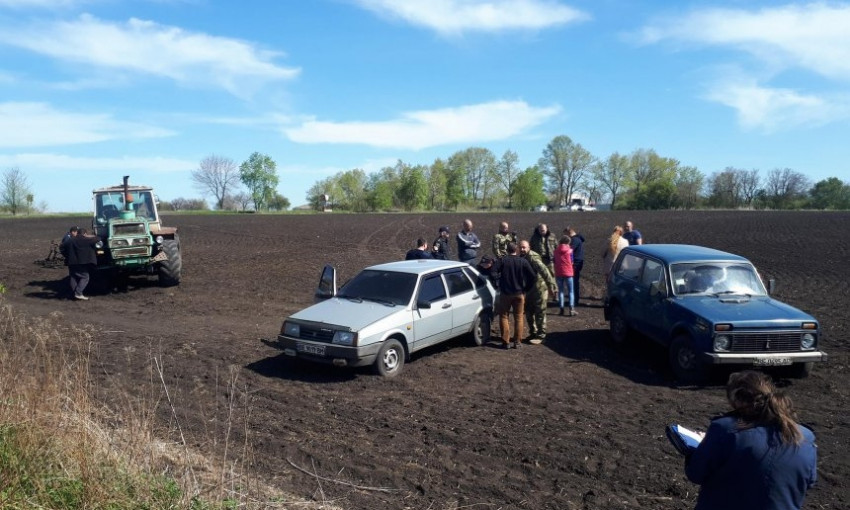 На Николаевщине охранники агрофирмы пытались кулаками отвоевать у местной жительницы землю