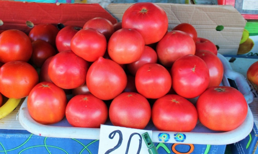 Цены в Николаеве: помидоры — от 15 гривен, арбузы — по 5 за килограмм