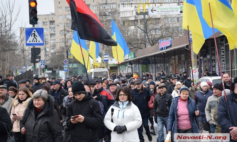 В Николаеве прошел марш за "народный импичмент" Порошенко