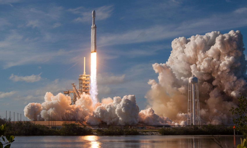 Как николаевский Facebook отреагировал на запуск Falcon Heavy 