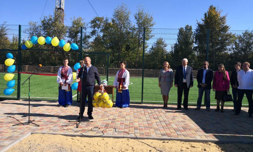 В Казанке открыли современную искусственную площадку для мини-футбола