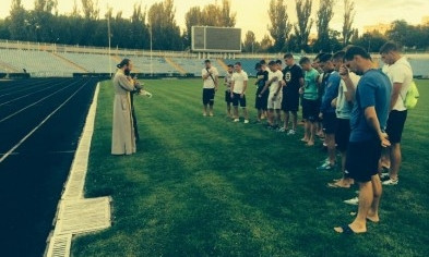 Игроки МФК "Николаев" начнут сезон с "Божьей помощью" 