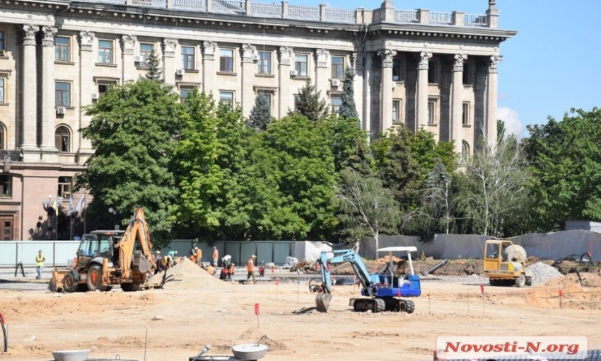 Срок действия договора по реконструкции Соборной площади продлили до конца 2020 года