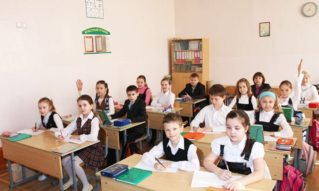 Александр Ясинский: «12-летнее образование – скорее еще один «поклон» Евросоюзу»
