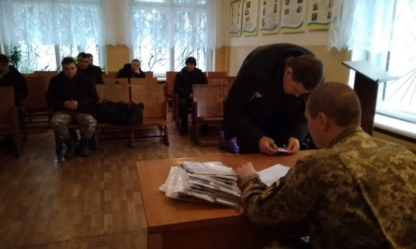 Первую очередь николаевских резервистов отправили на сборы в одну из частей оперативного командования «Юг»