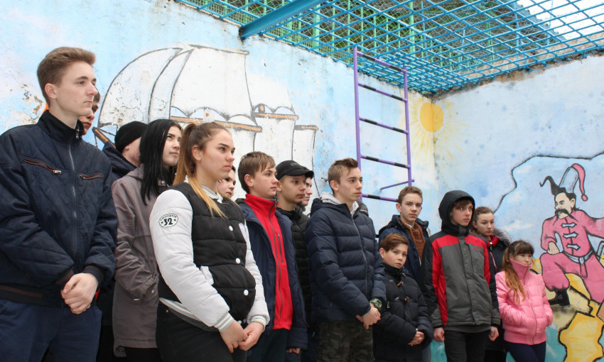 Николаевским школьникам провели  экскурсию в СИЗО