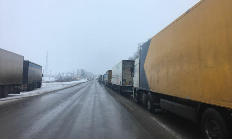 В Николаеве к отстойнику для грузов будут бетонировать улицу
