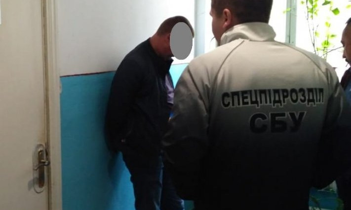 Начальника Кривоозерской ветбольницы, подозреваемого во взятке, отпустили под ночной домашний арест