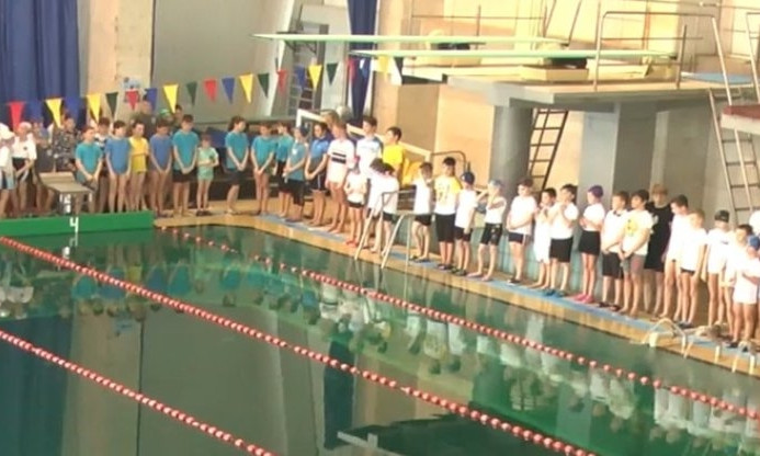  Николаевские пловцы соревновались на турнире памяти Григория Бурлакова