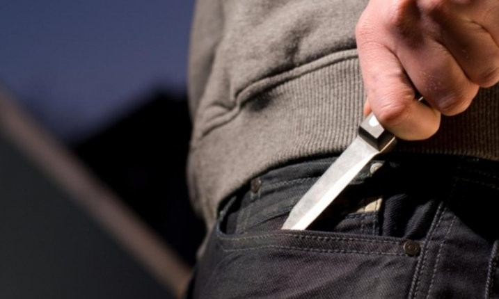На Намыве двое парней  в игровой зал принесли наркотики, ножи и патроны для пистолета