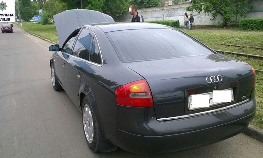 В Николаеве патрульные задержали водителей с поддельными документами