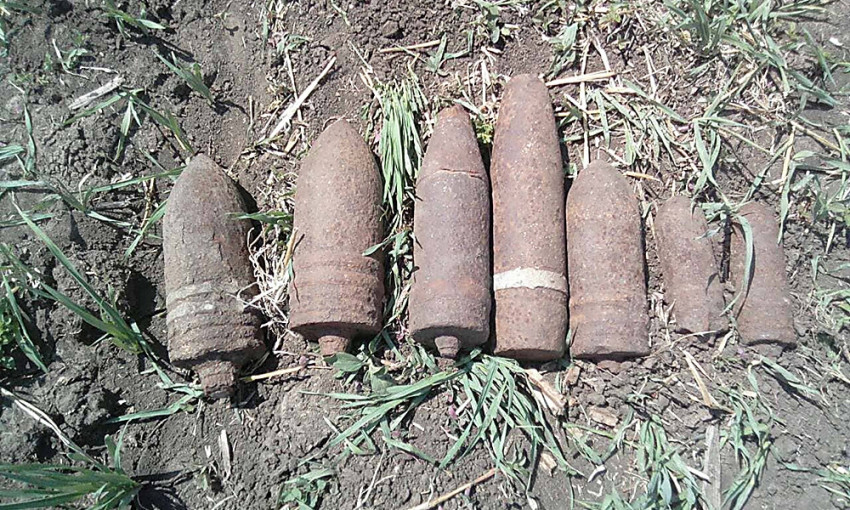 В Новобугском районе местный житель искал металлолом, а нашел снаряды времен Второй мировой войны
