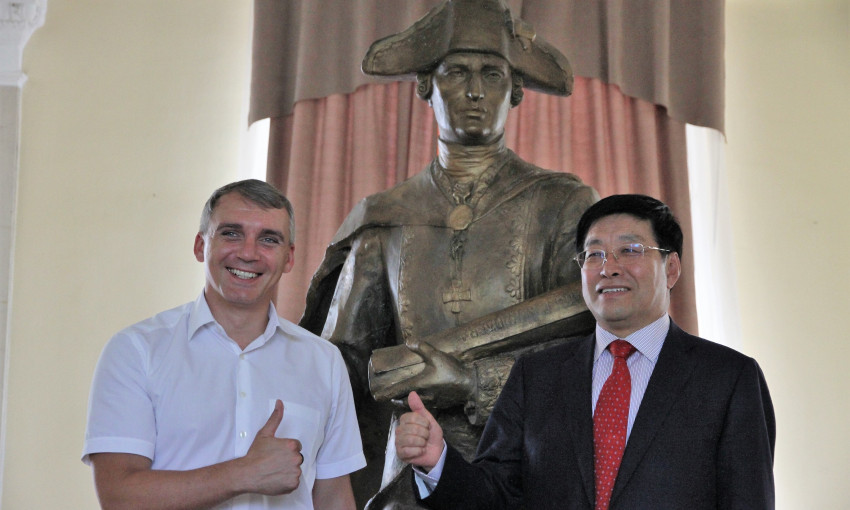 Николаев развивает международное сотрудничество с китайским городом Вэйхай