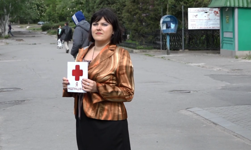 «То, ради чего мы живем»: волонтеры Николаева помогают сотням медикам добираться до работы