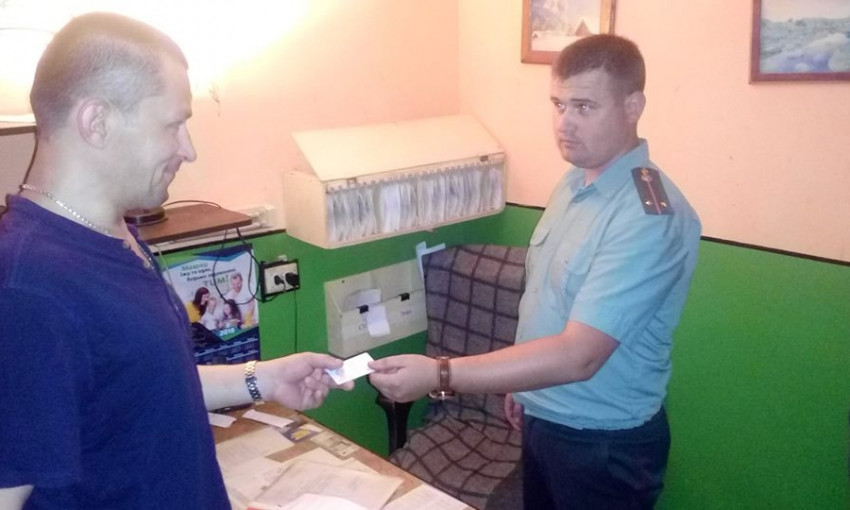 Заключенному, находящемуся в Николаевском следственном изоляторе, вручили биометрический паспорт