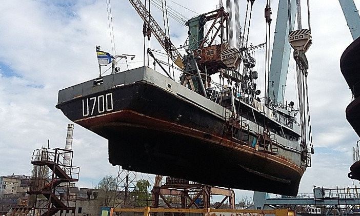 Водолазное судно «Нетешин» ремонтируют на ЧСЗ
