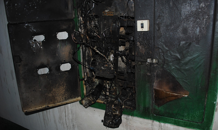 В Николаеве в девятиэтажном жилом доме загорелся электрощит
