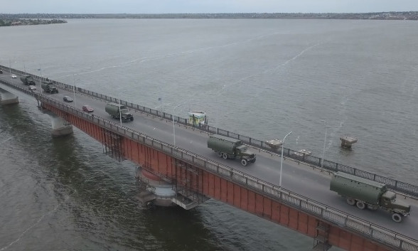 Как полк ехал чинить мост  на Днепропетровщину  (ВИДЕО)