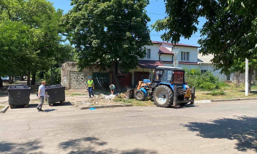 Уборка улиц, ликвидация свалок и последствий непогоды – где в Николаеве на этой неделе стало чище