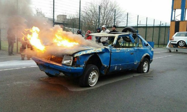 На проспекте Богоявленском в Николаеве загорелся автомобиль