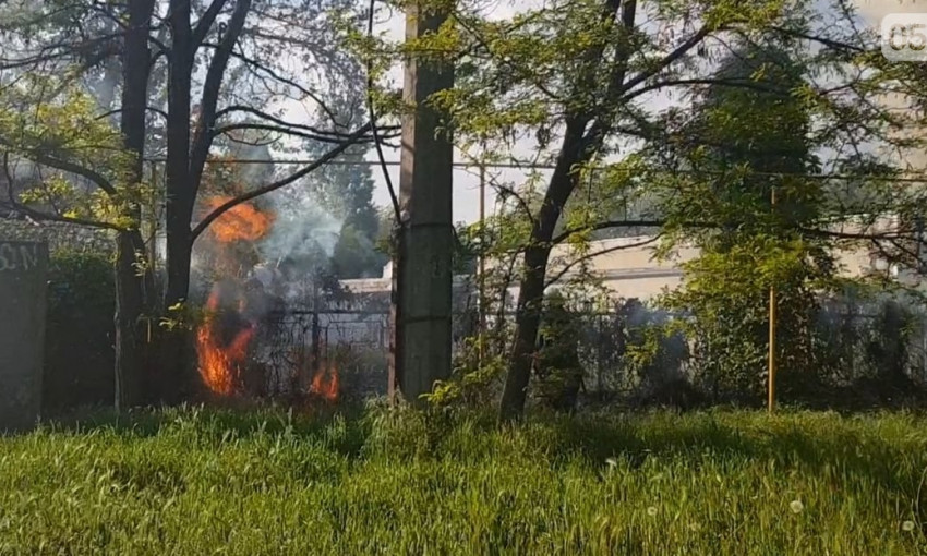 В Николаеве возле одного из кафе произошел пожар