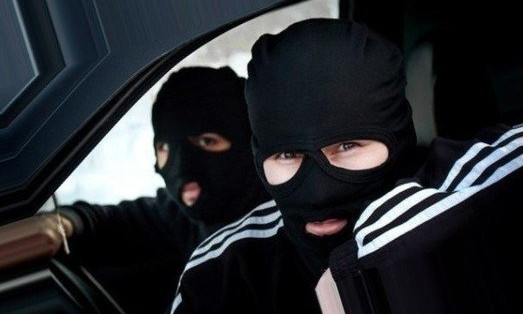 На Николаевщине банда в балаклавах ворвалась в дом: хозяина и его жену избили и ограбили