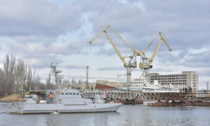 Бронекатера “Бердянск” и “Никополь” пришли на ремонт на Николаевский судостроительный завод