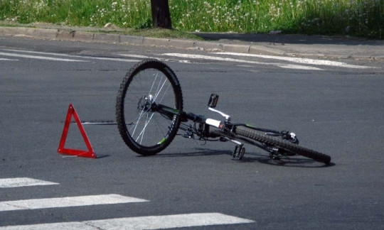 Велосипедистка пострадала от невнимательного автомобилиста