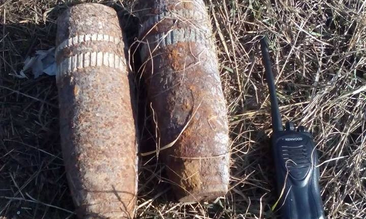 Молодой мужчина искал металлолом, а нашел два артиллерийских снаряда