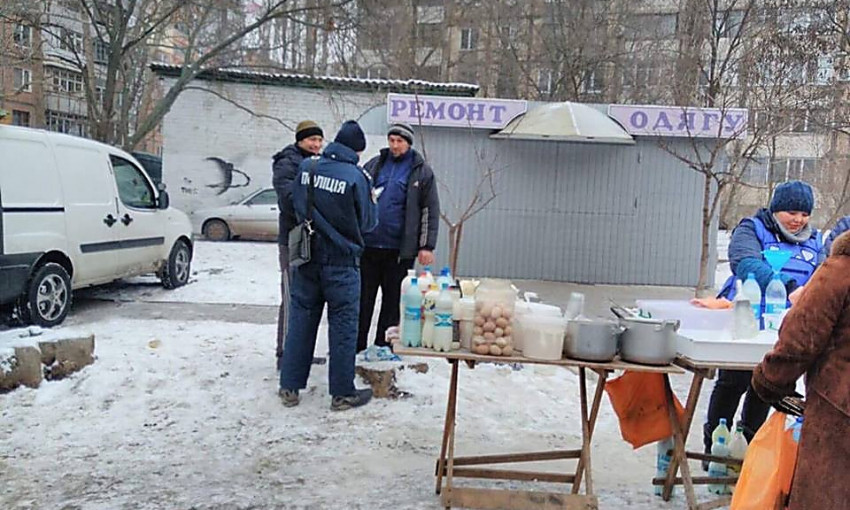 Николаевская полиция составила 40 протоколов на торговцев стихийной «ярмарки» на Колодезной