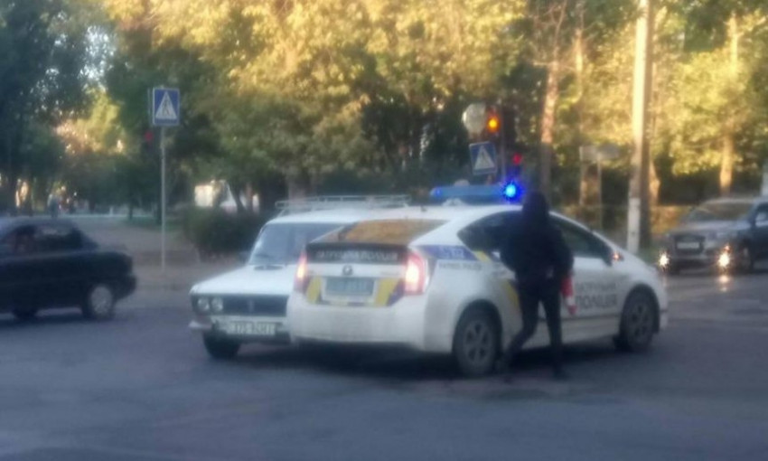 На Пушкинской авария с участием автомобиля патрульной полиции