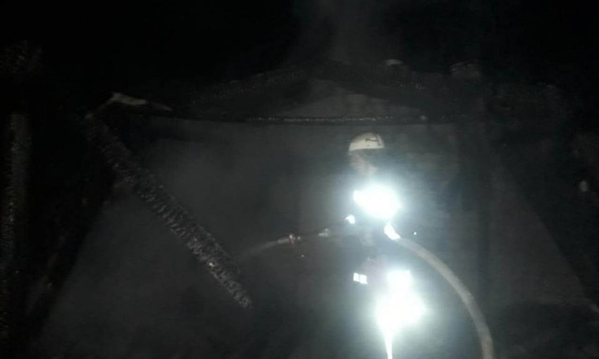 Пожар в Баштанском районе: сжигали мусор, а подожгли хозпостройку