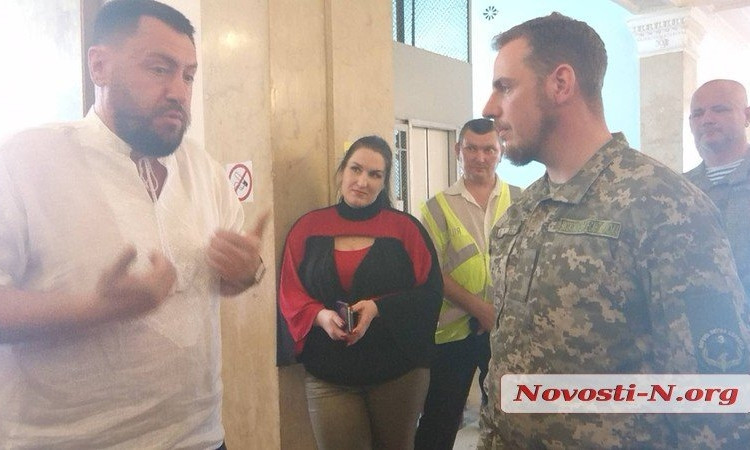 В Николаеве участники АТО берут под свой контроль ненадлежащее поведение депутата Ентина