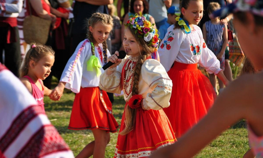 Николаевцы отметили праздник Купала масштабными гуляниями в этническом стиле