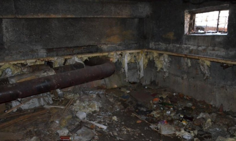 В Николаеве уже месяц канализация заливает подвал 5-этажки — «Місто для людей» бездействует