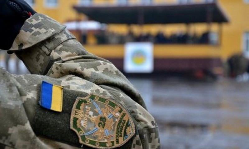Неизвестный предмет взорвался в руках – николаевский десантник получил ранение в зоне ООС