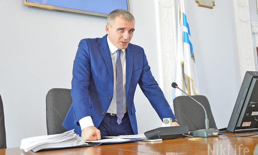 Мэр Николаева повздорил с министром Омеляном в соцсети