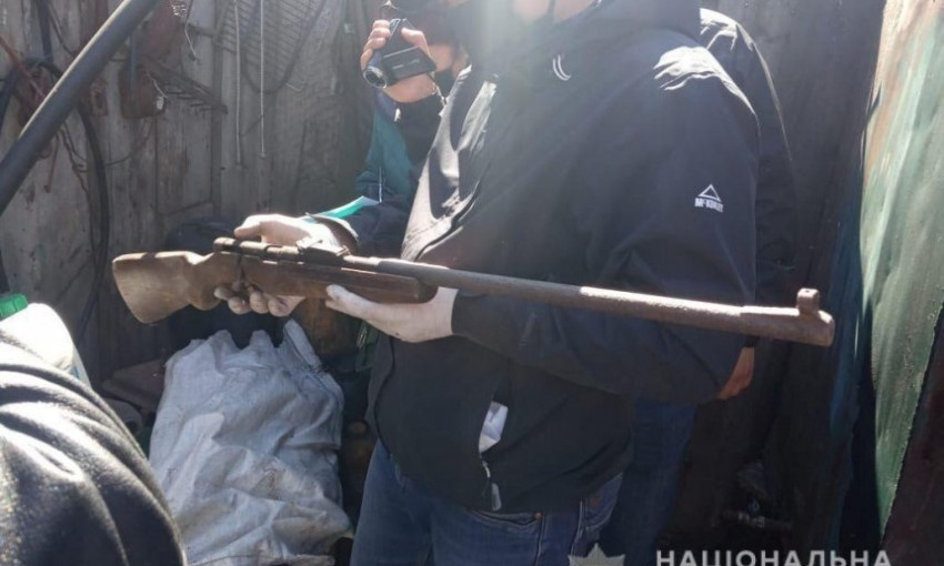 На Николаевщине мужчина незаконно хранил винтовку Мосина, ружье и боеприпасы