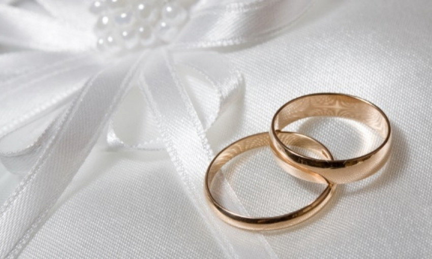 В Николаевском СИЗО «отгуляли» две свадьбы: подследственные заключили брак со своими любимыми половинками