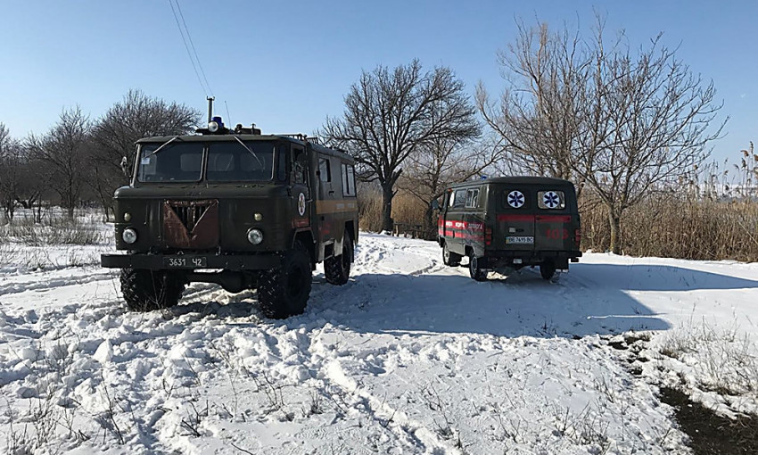 На Николаевщине отец с сыном, переходя речку, провалились под лед — мужчина умер от переохлаждения