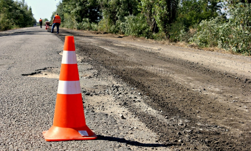 На Николаевщине начали долгожданный ремонт дороги Николаев - Парутино - Очаков